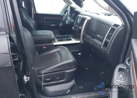 2016 Ram 1500 Laramie из США, поврежденный, VIN 1C6RR7NT6GS419792